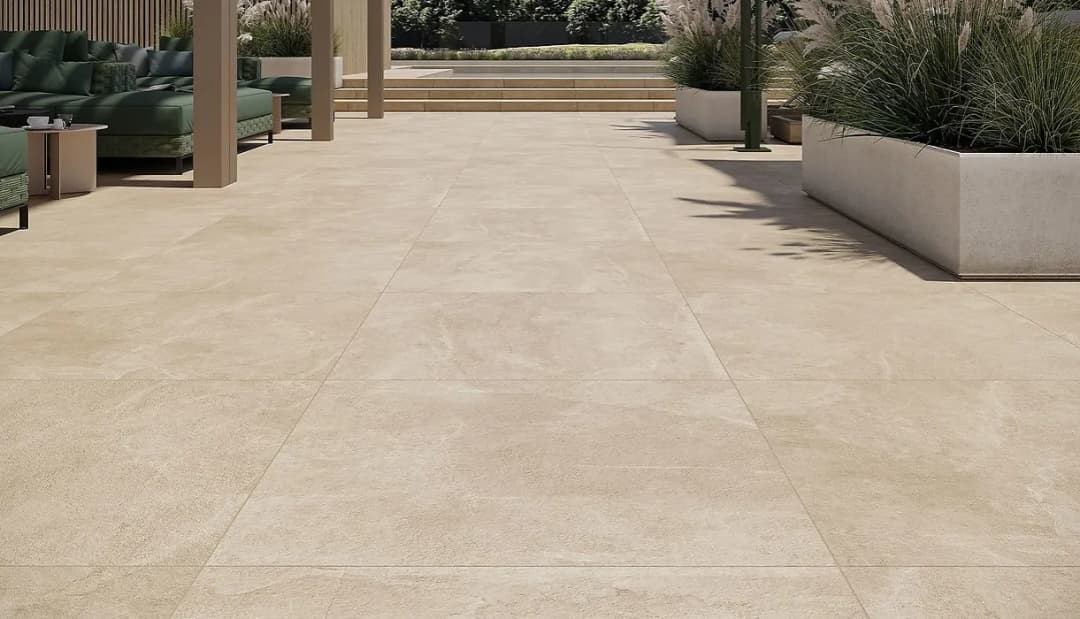 Skuteczne sposoby na to, czym wyczyścić terakotę na balkonie