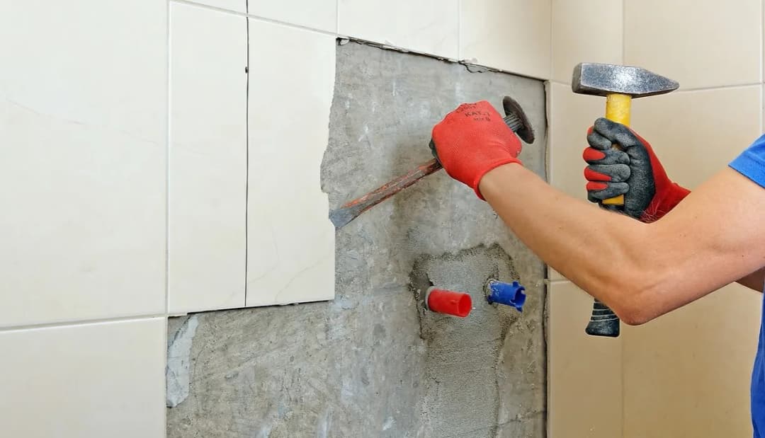 Jak skuwać kafelki bez wysiłku - skuteczne metody i narzędzia